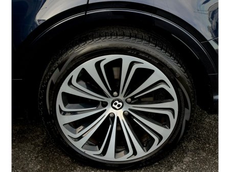 2022 Bentley Bentayga FIRST EDITION thumbnail