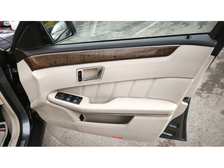 2016 Mercedes-Benz E Class - thumbnail 14