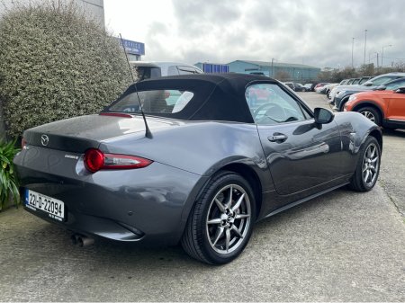 2022 Mazda MX-5 - thumbnail 10