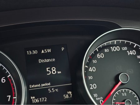 2017 Volkswagen Golf 1.2 TSI CARPLAY - ANDROID AUTO -  LANE ASSIST - PRIVACY GLASS  - REV CAMERA - LOW TAX BAND €15,950 thumbnail