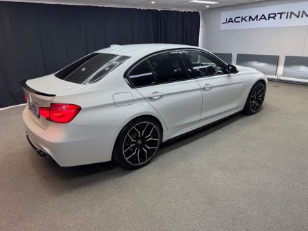 2017 BMW 3 Series - thumbnail 14