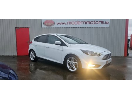 2016 Ford Focus ZETEC APPEARANCE PACK 1.0 ECO 100BHP LOW MILES €8,950 thumbnail
