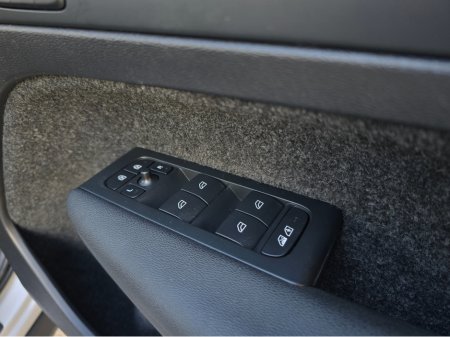 2023 Volvo XC40 - thumbnail 22