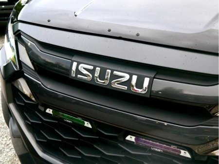2025 Isuzu D-MAX - thumbnail 8