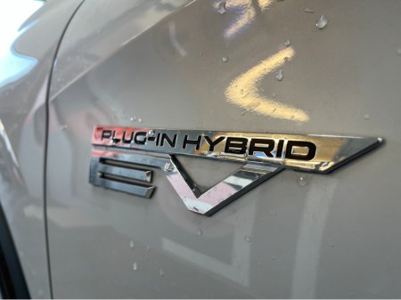 2024 Mitsubishi Outlander - thumbnail 9