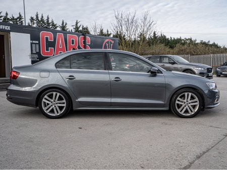 2017 Volkswagen Jetta - thumbnail 13