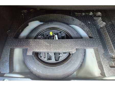 2018 Peugeot 2008 - thumbnail 12