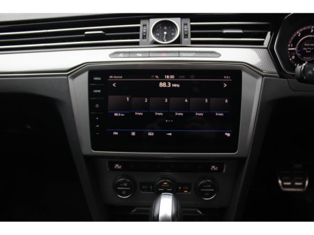 2019 Volkswagen Passat - thumbnail 13