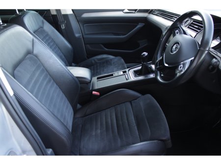 2015 Volkswagen Passat - thumbnail 11