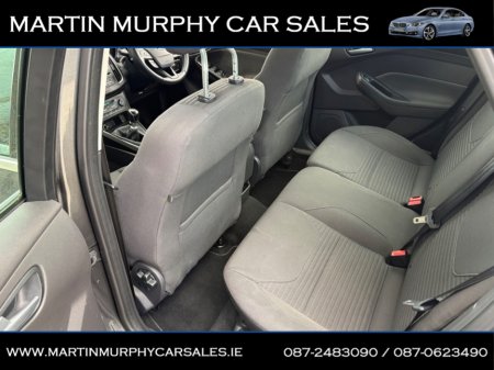 2017 Ford Focus - thumbnail 15