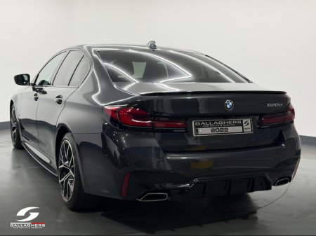 2022 BMW 5 Series - thumbnail 6