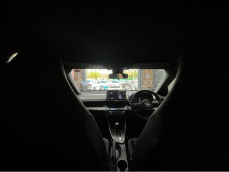 2021 Toyota Yaris - thumbnail 11