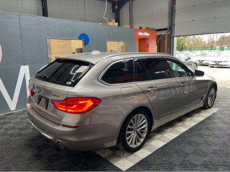 2019 BMW 5 Series - view 2