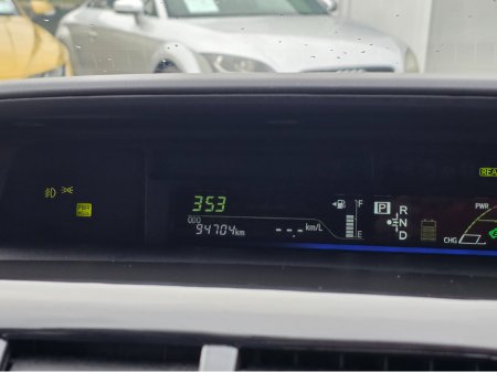 2014 Toyota Prius Alpha (7 Seater) - SELF CHARGING HYBRID -ALLOYS - REVERSE CAMERA - SIMI DEALER - LOW ROAD TAX BAND €14,450 thumbnail