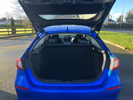 2024 Honda Civic 2.0 i-MMD Hybrid Advance €41,950 thumbnail