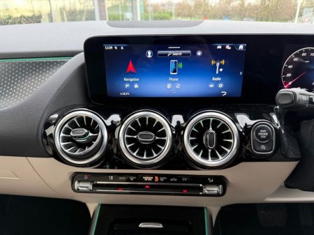 2024 Mercedes-Benz GLA Class GLA 200 d A/T Progressive €44,950 thumbnail