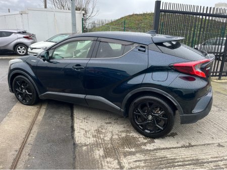 2019 Toyota C-HR 1.8 HYBRID AUTO LOW KM HIGH SPEC €20,950 thumbnail