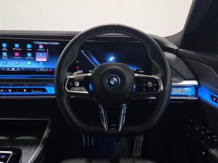 2024 BMW i7 - thumbnail 5