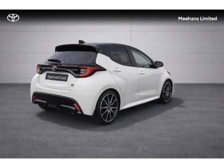 2023 Toyota Yaris - thumbnail 2