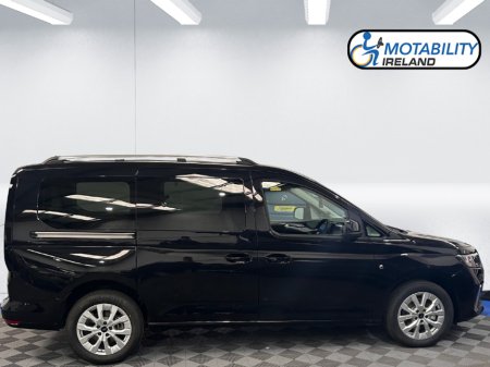 2025 Ford Grand Tourneo Connect Titanium Wheelchair Accessible 7 Seat €70,500