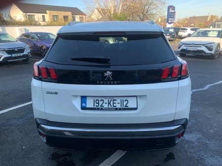 2019 Peugeot 3008 - thumbnail 4