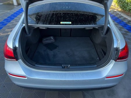 2020 Mercedes-Benz A Class A200d EXCLUSIVE AUTO // FULL SERVICE HISTORY // VIRTUAL COCKPIT // NEW 19" AMG ALLOYS // HEATED POWERED SEATS €26,900 thumbnail