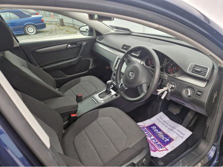 2012 Volkswagen Passat - thumbnail 16