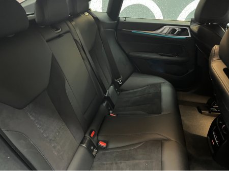 2022 BMW i4 ONLY 20K KMS 2022 BMW I4 40EDRIVE M SPORTS AUTOMATIC / CRUISE CONTROL / 360° PARKING CAMERA / ELECTRIC MEMORY & HEATED SEATS / PADDLE SHIFTERS / BMW APPS AND APPLE CARPLAY €36,950 thumbnail