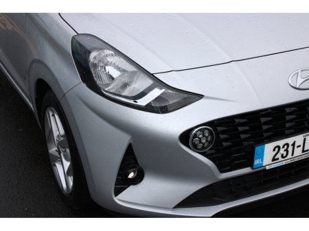 2023 Hyundai i10 i10 Deluxe Plus €17,950 thumbnail