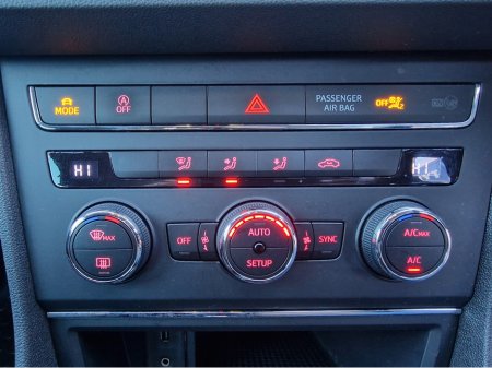 2016 SEAT Leon 2.0 TDI FR TECHNOLOGY-LOW MILES €13,950 thumbnail