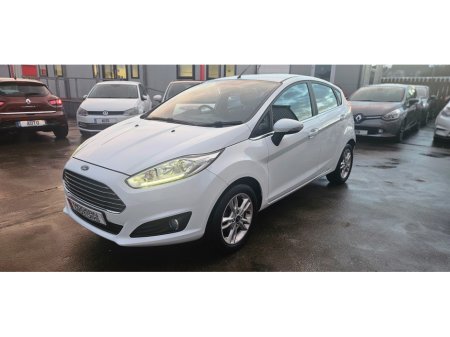 2016 Ford Fiesta ZETEC TURBO 1.0 eco 100 low miles €8,750 thumbnail