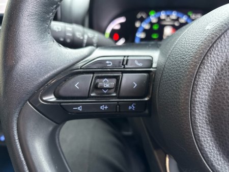 2023 Toyota Yaris Cross 1.5L Petrol Hybrid Automatic €26,950 thumbnail