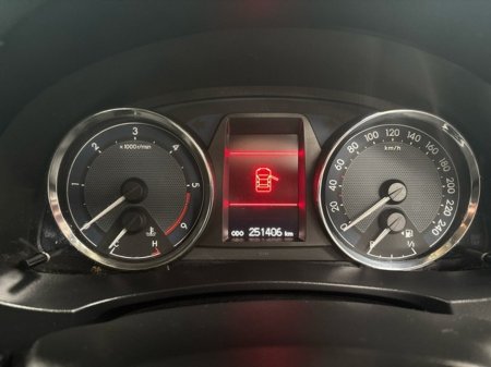 2016 Toyota Corolla - thumbnail 11