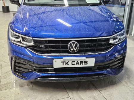 2024 Volkswagen Tiguan TIGUAN R-LINE 2.0TDI DSG 150HP €49,950 thumbnail