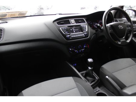 2019 Hyundai i20 1.2 ACTIVE DELUXE 5DR HATCHBACK  //  ONLY 43,869 KM //  STUNNING CAR FINISHED IN SILVER // BUY WITH CONFIDENCE AA AND SIMI APPROVED DEALER 2026 // FINANCE ARRANGED // ALL TRADE €14,950 thumbnail