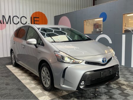 2016 Toyota Prius Alpha 1.8 HYBRID 7 SEATER / 99k KMs / Automatic / Cruise Control & Reverse Camera