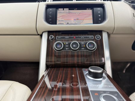 2016 Land Rover Range Rover 3.0 TDV6 Vogue €47,400 thumbnail