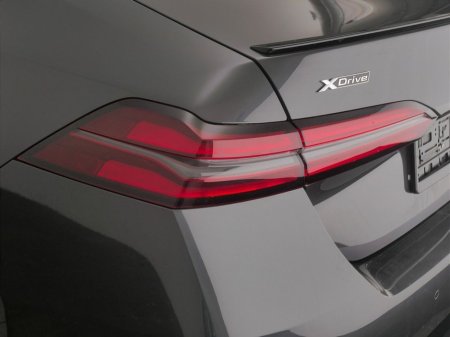 2024 BMW 5 Series - thumbnail 20