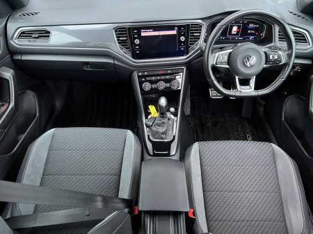 2020 Volkswagen T-Roc R-LINE 2.0 TDI * BIG SPEC * // PARKING SENSORS // R-LINE SPORT SEATS // DIGITAL CLUSTER €26,900 thumbnail