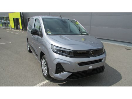 2025 Opel Combo SPORTIVE 1.5 D-TURBO €22,500