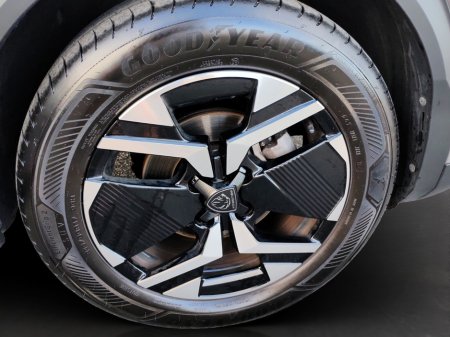 2025 Peugeot 2008 - thumbnail 17