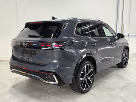 2024 Volkswagen Tiguan - thumbnail 3