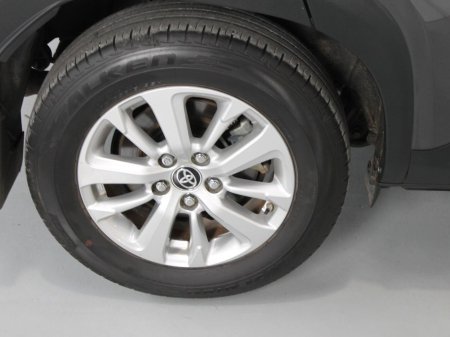 2024 Toyota Yaris - thumbnail 30