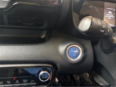 2023 Toyota Yaris - thumbnail 8