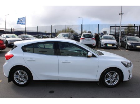 2020 Ford Focus - thumbnail 6