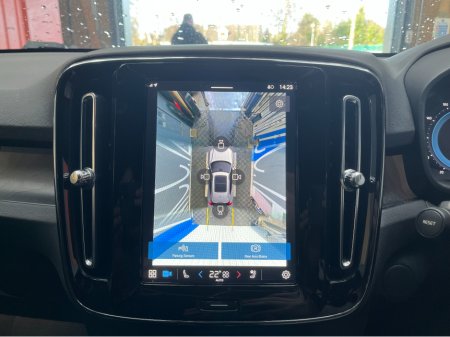 2022 Volvo XC40 2022 VOLVO XC40 EV RECHARGE ULTIMATE AUTOMATIC / CRUISE CONTROL / 360° CAMERA / ELECTRIC MEMORY & HEATED SEATS / PANORAMIC SUNROOF €27,950 thumbnail