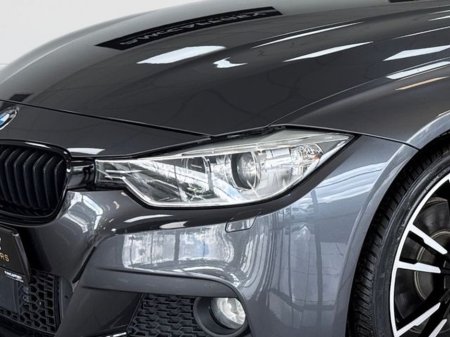 2015 BMW 3 Series - thumbnail 9