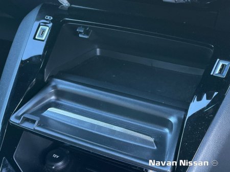 2023 Peugeot 208 Electric 136bhp (50 kWh) GT €19,950 thumbnail