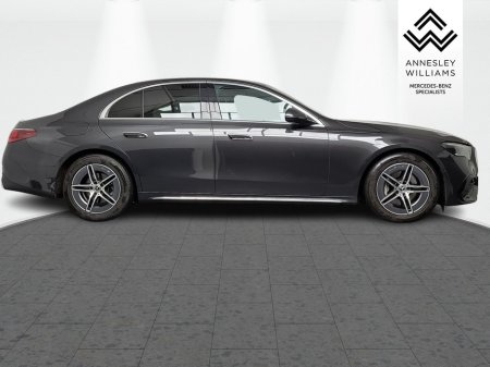 2024 Mercedes-Benz E Class E220d AMG Line thumbnail