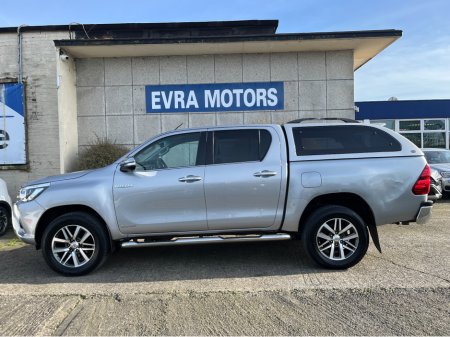 2017 Toyota Hilux - thumbnail 6